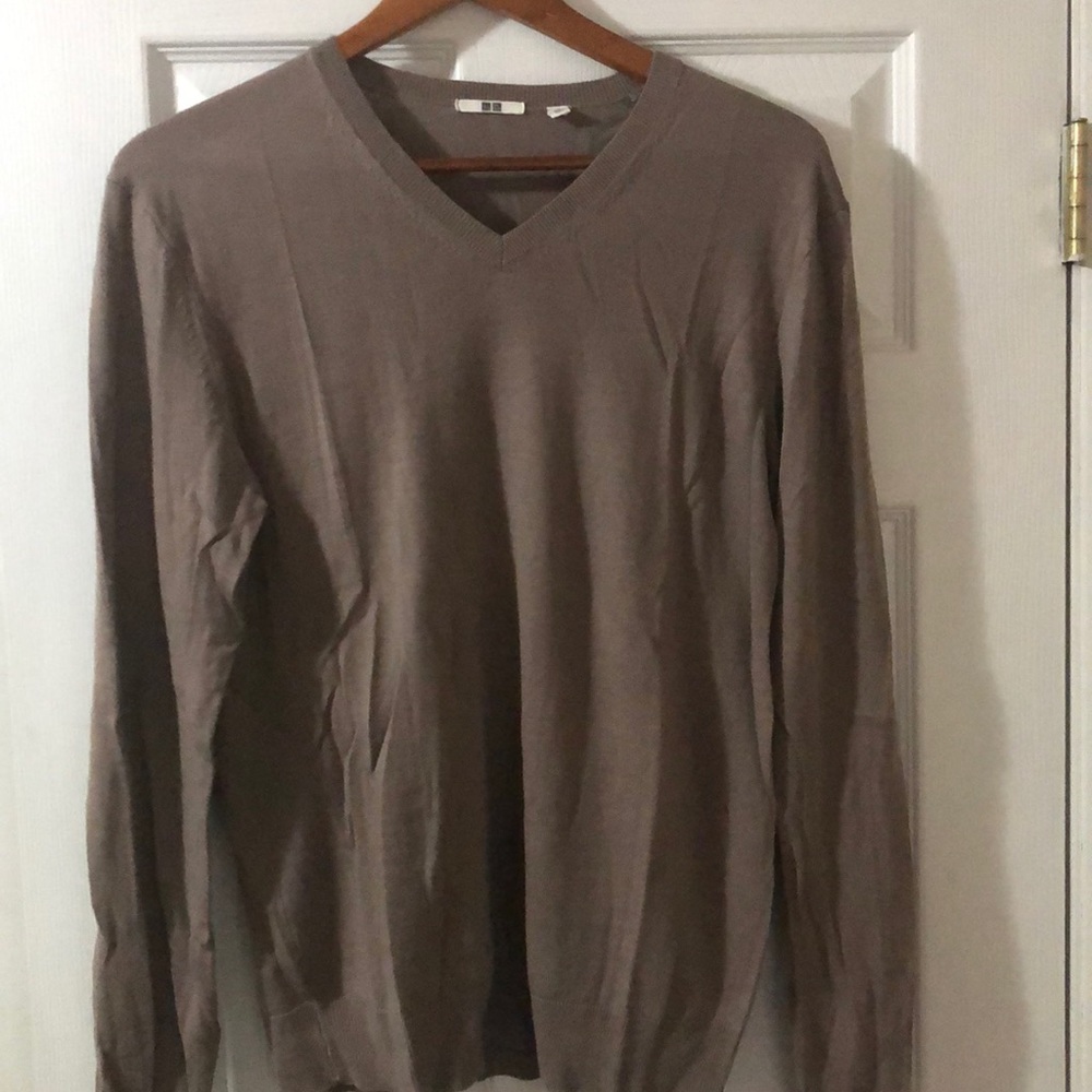 Uniqlo light weight dress sweater